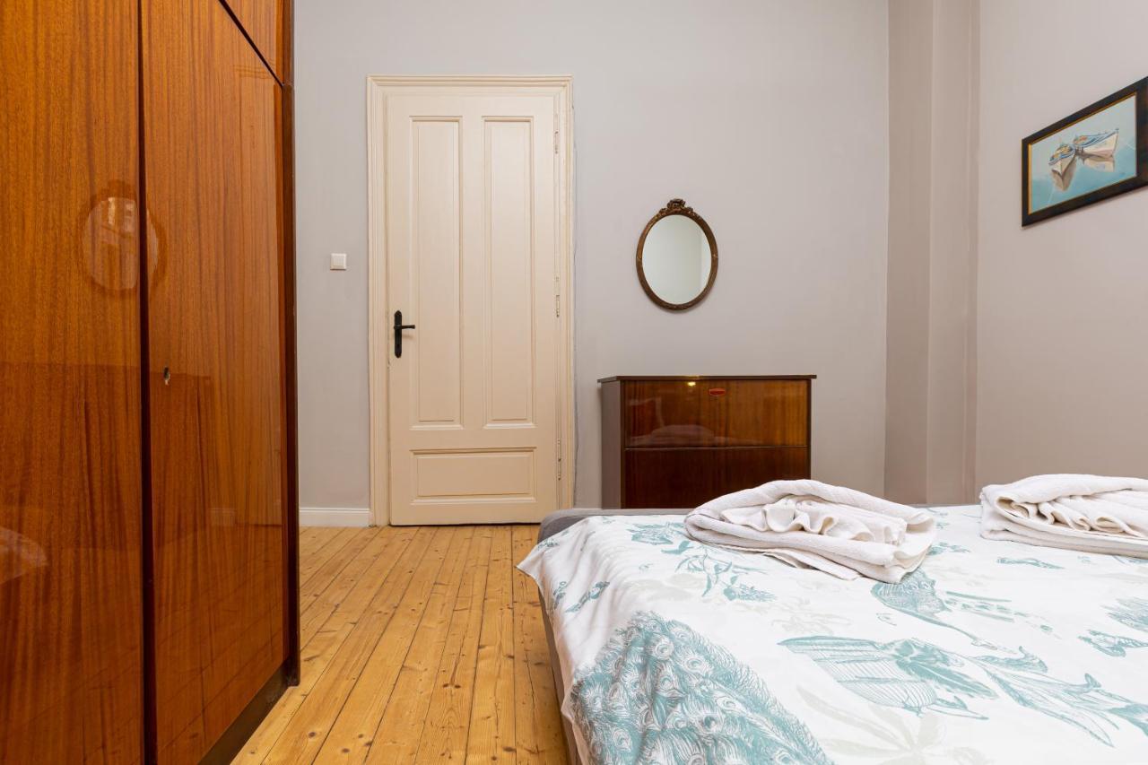 The Old Town Vintage 2-Bedroom Jewel By Flat Mаnager พลอฟดิฟ ภายนอก รูปภาพ